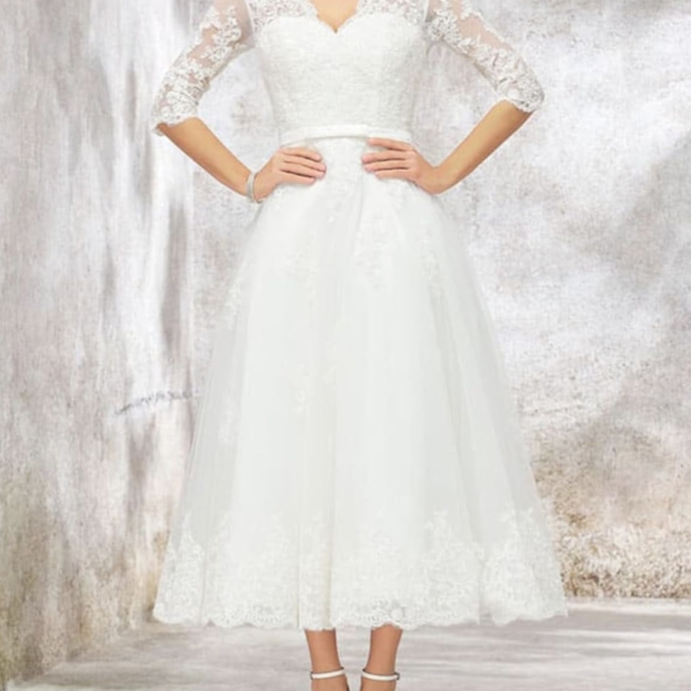 Elegant White Lace Midi Dress